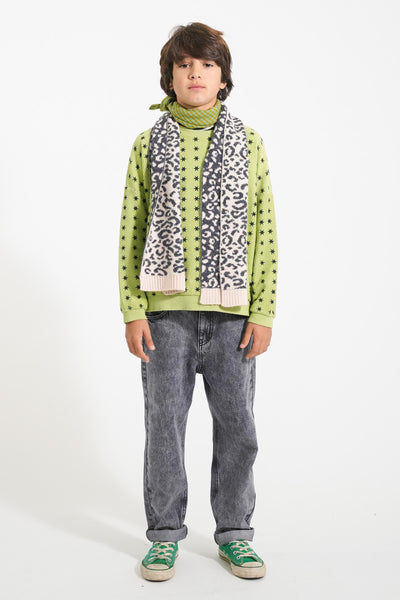 Knitted scarf animal print