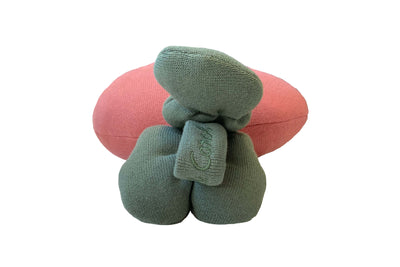 Knitted cushion Ramona the Radish